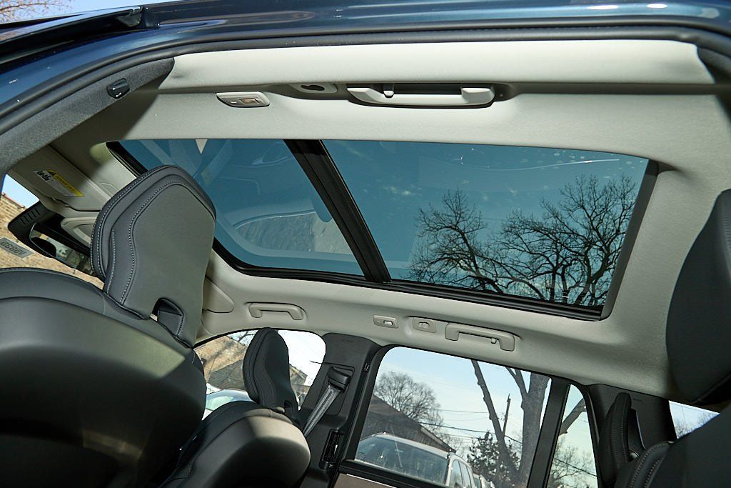 2026 VOLVO XC90 - Image 22