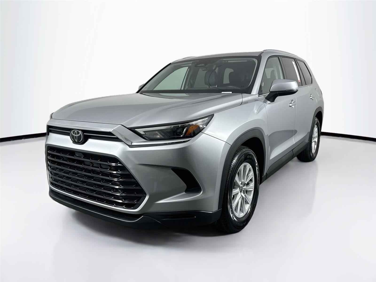 2025 Toyota Grand Highlander XLE photo 2