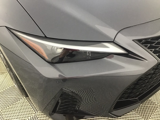 2023 Lexus IS 350 F SPORT photo 24