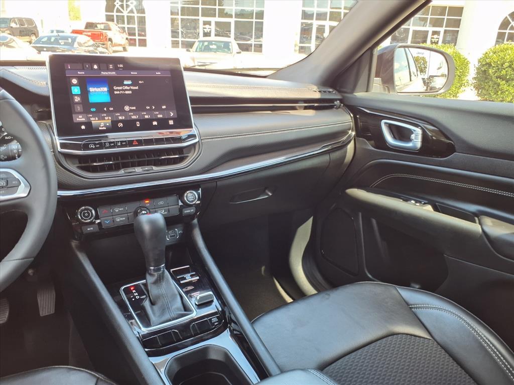 2023 Jeep Compass Altitude photo 23