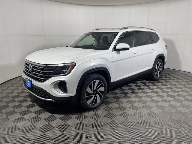 2025 Volkswagen Atlas SEL photo 4