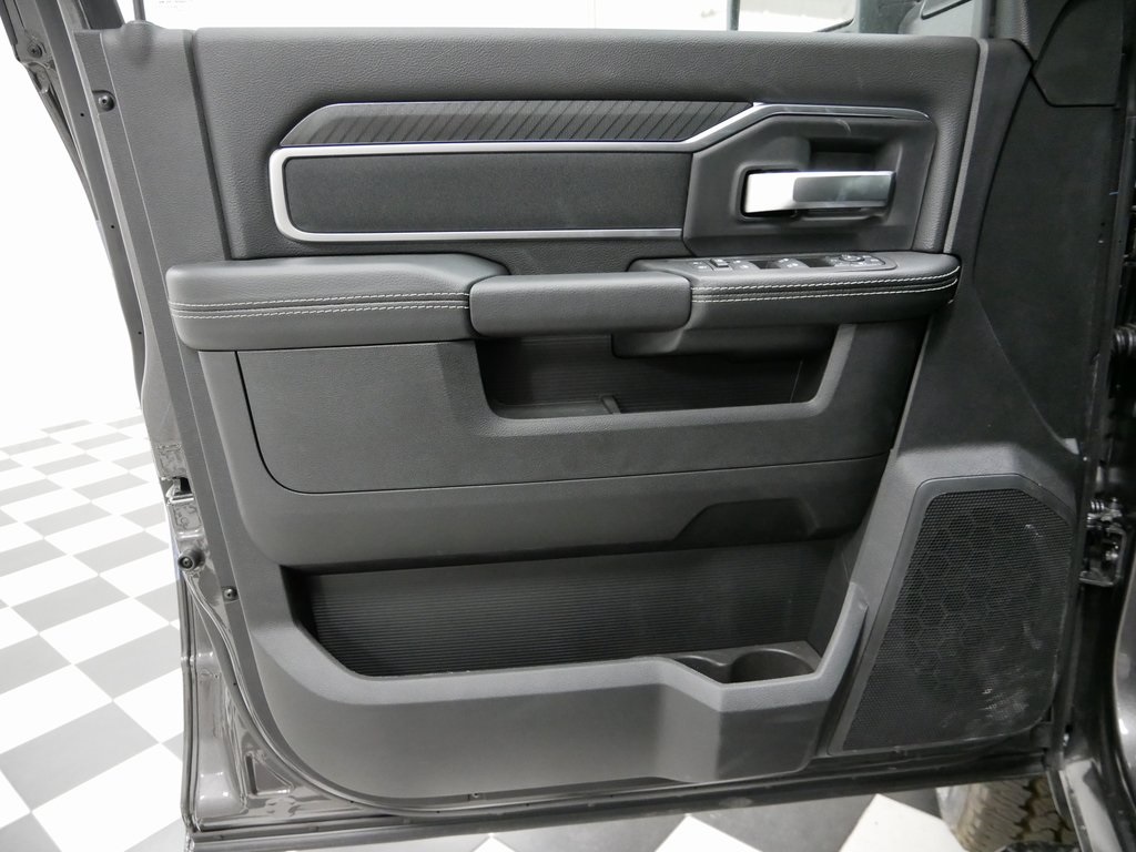 2026 Ram 3500 Big Horn photo 8