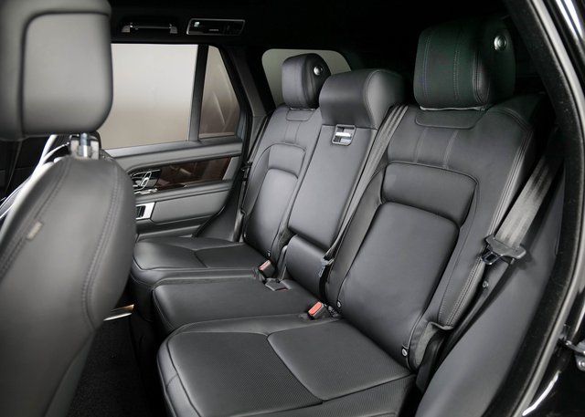 2021 Land Rover Range Rover HSE photo 4