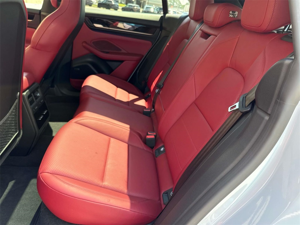 2024 Porsche Macan Electric 4 photo 18