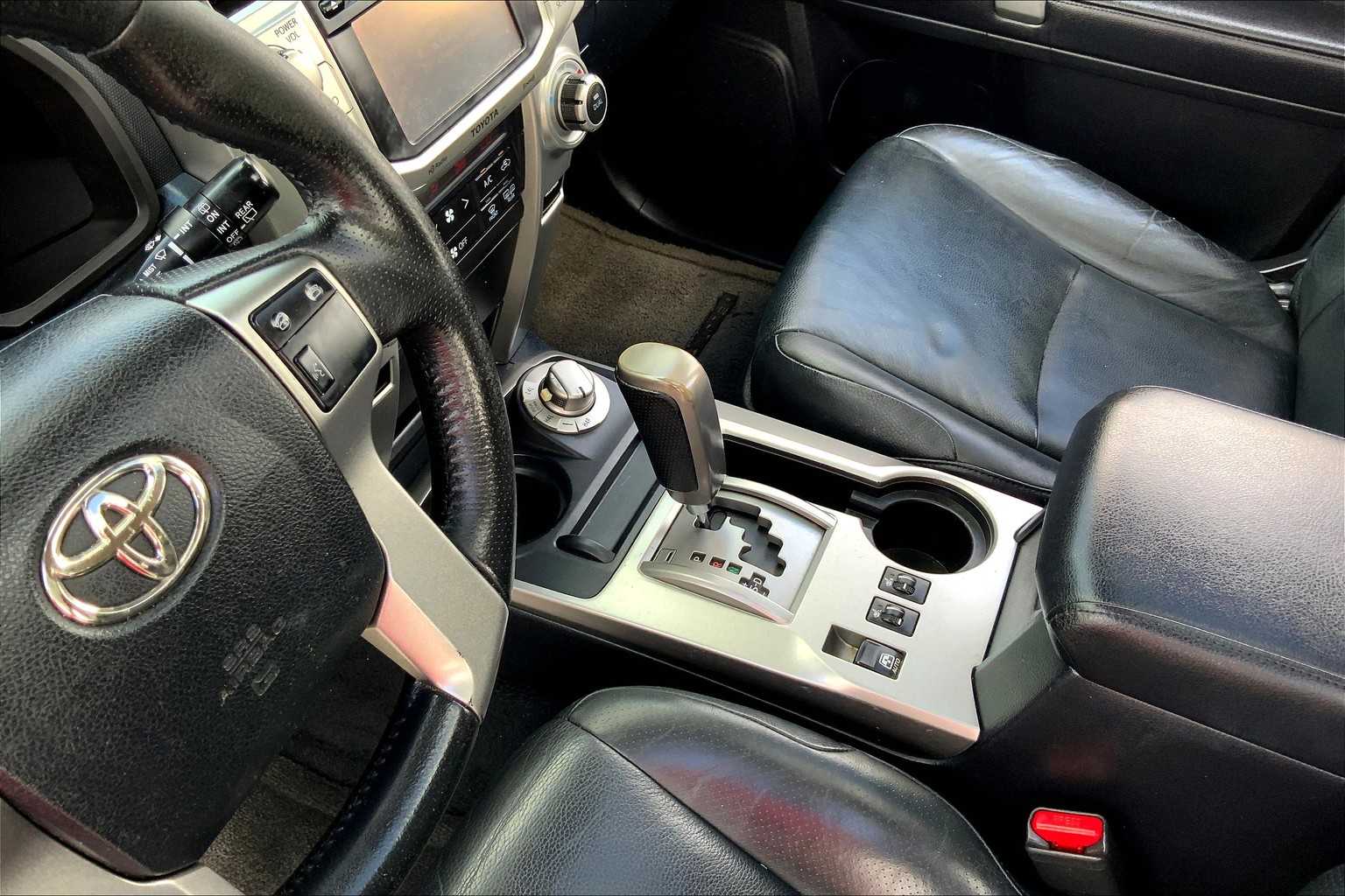 2012 Toyota 4Runner SR5 photo 15