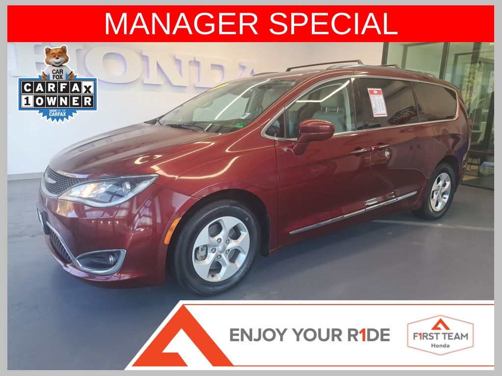 2017 Chrysler Pacifica Touring-L Plus