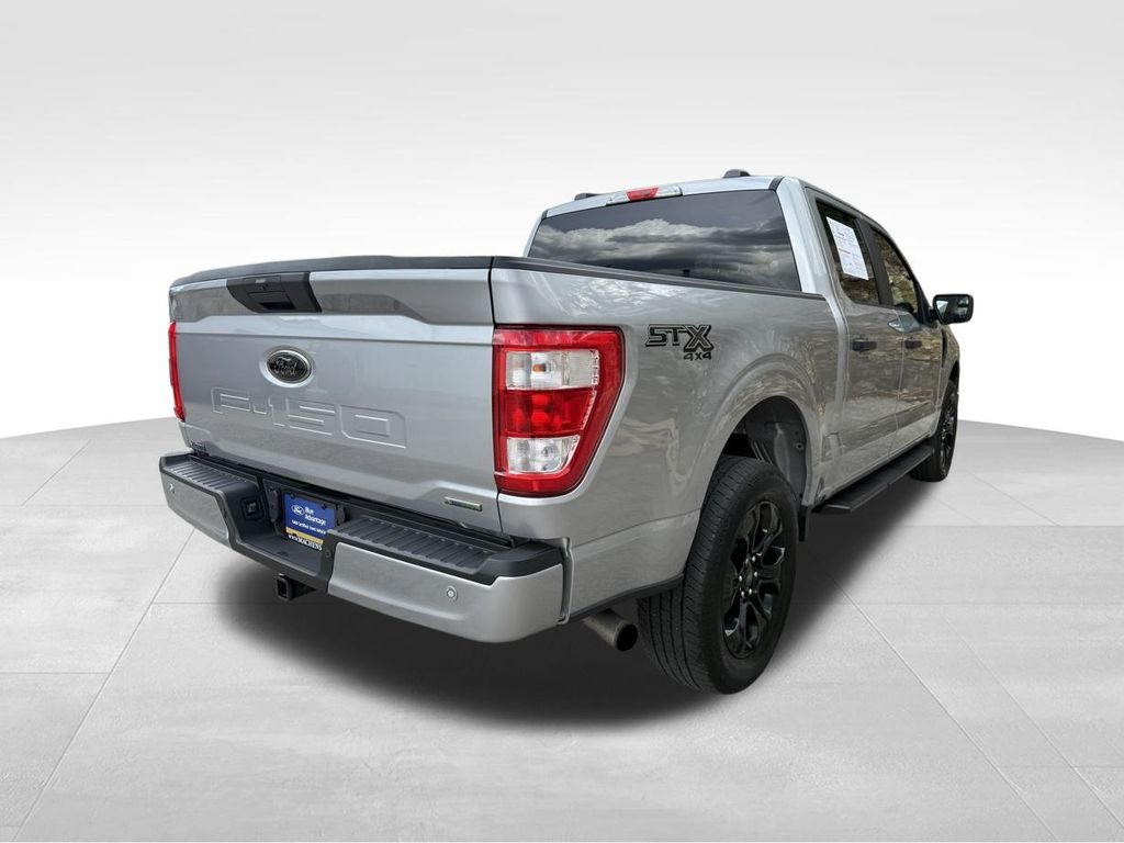 2022 Ford F-150 XL photo 3