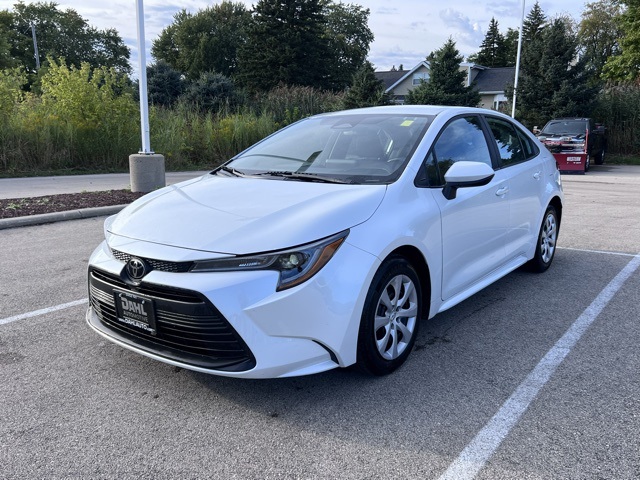 2024 Toyota Corolla LE photo 3