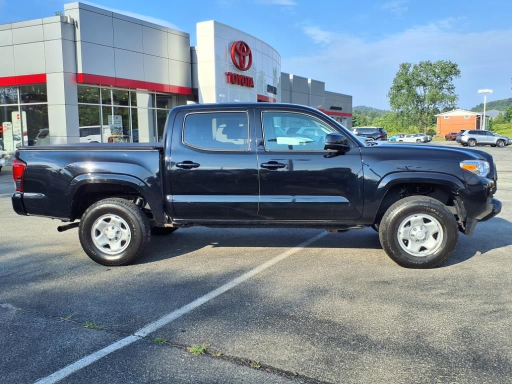 2022 Toyota Tacoma SR photo 3