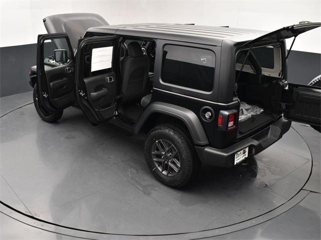 2025 Jeep Wrangler photo 27