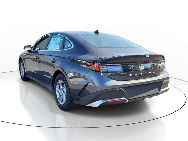 2025 Hyundai Sonata SE photo 3