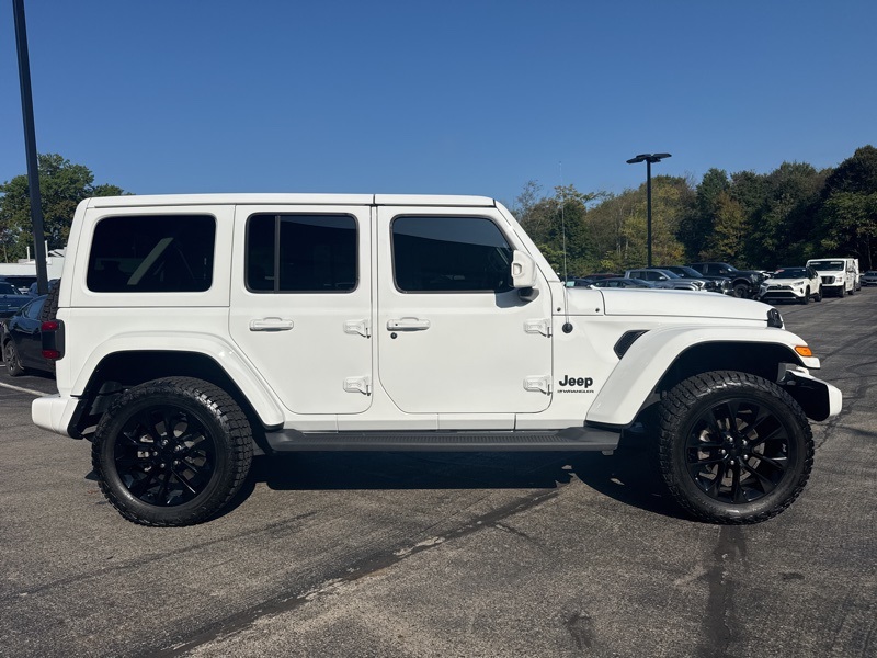 2023 Jeep Wrangler Altitude photo 2