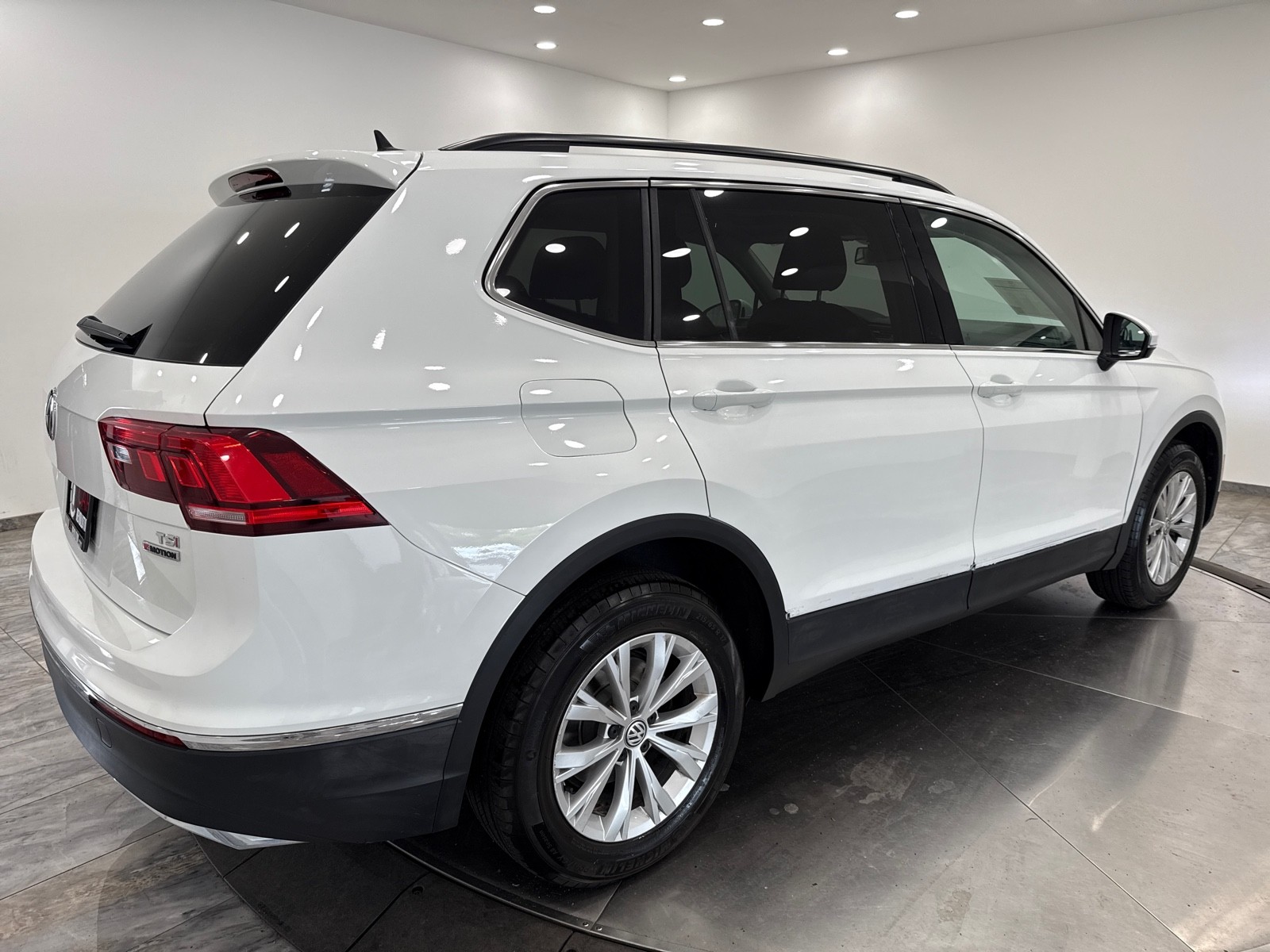 2018 Volkswagen Tiguan SE photo 7