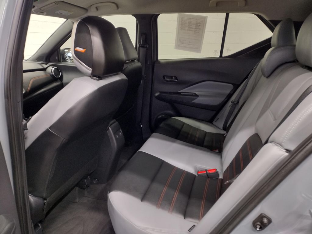 2021 Nissan Kicks SR photo 19