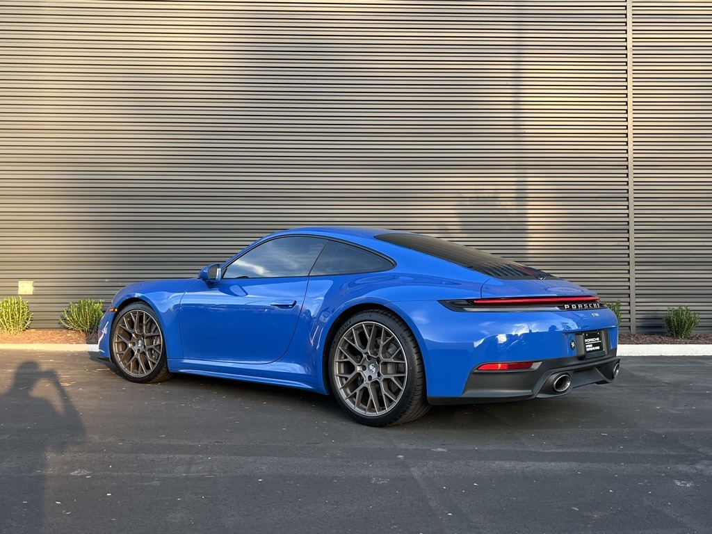 2025 Porsche 911 photo 3
