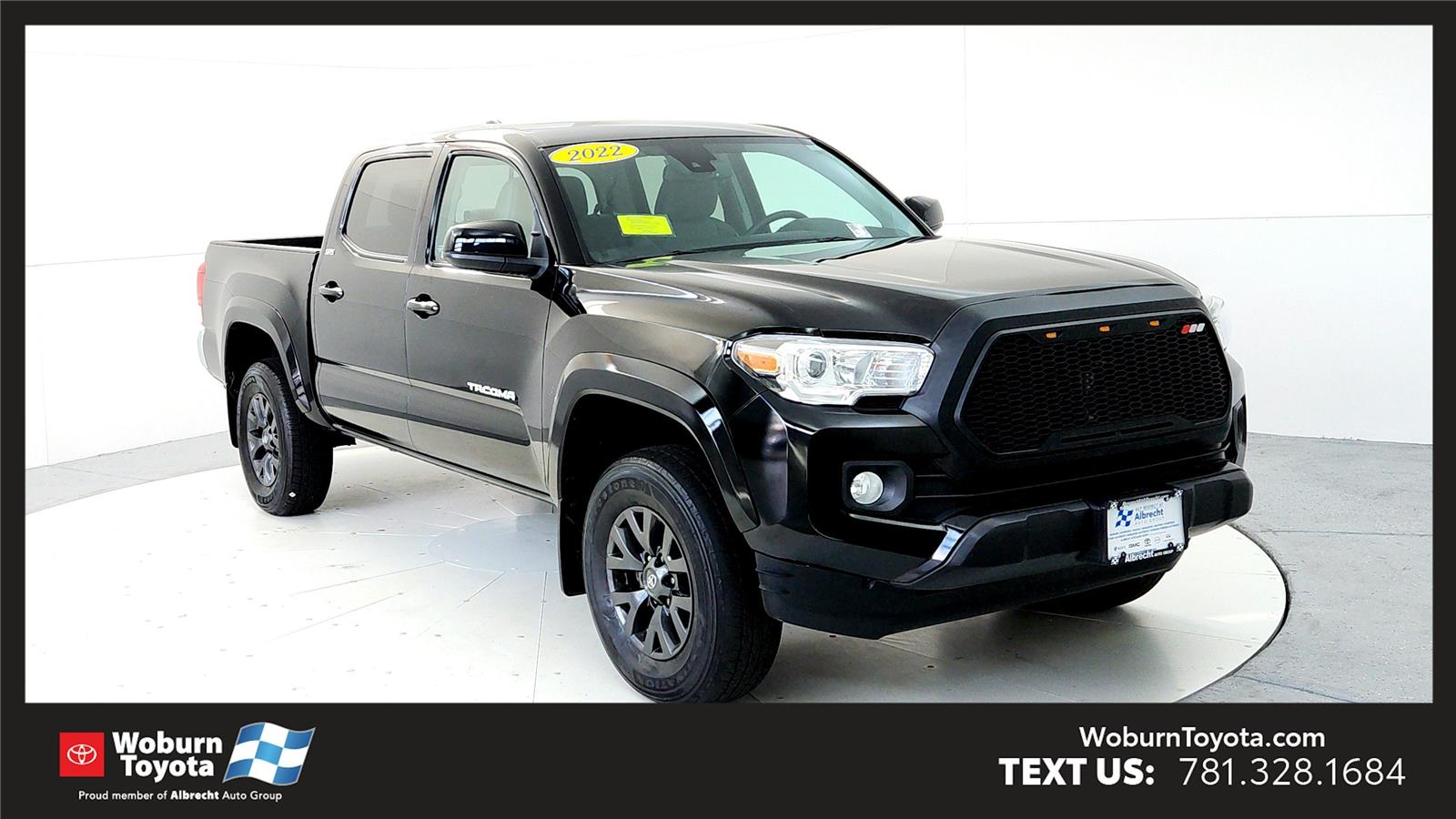 2022 Toyota Tacoma SR5's photo