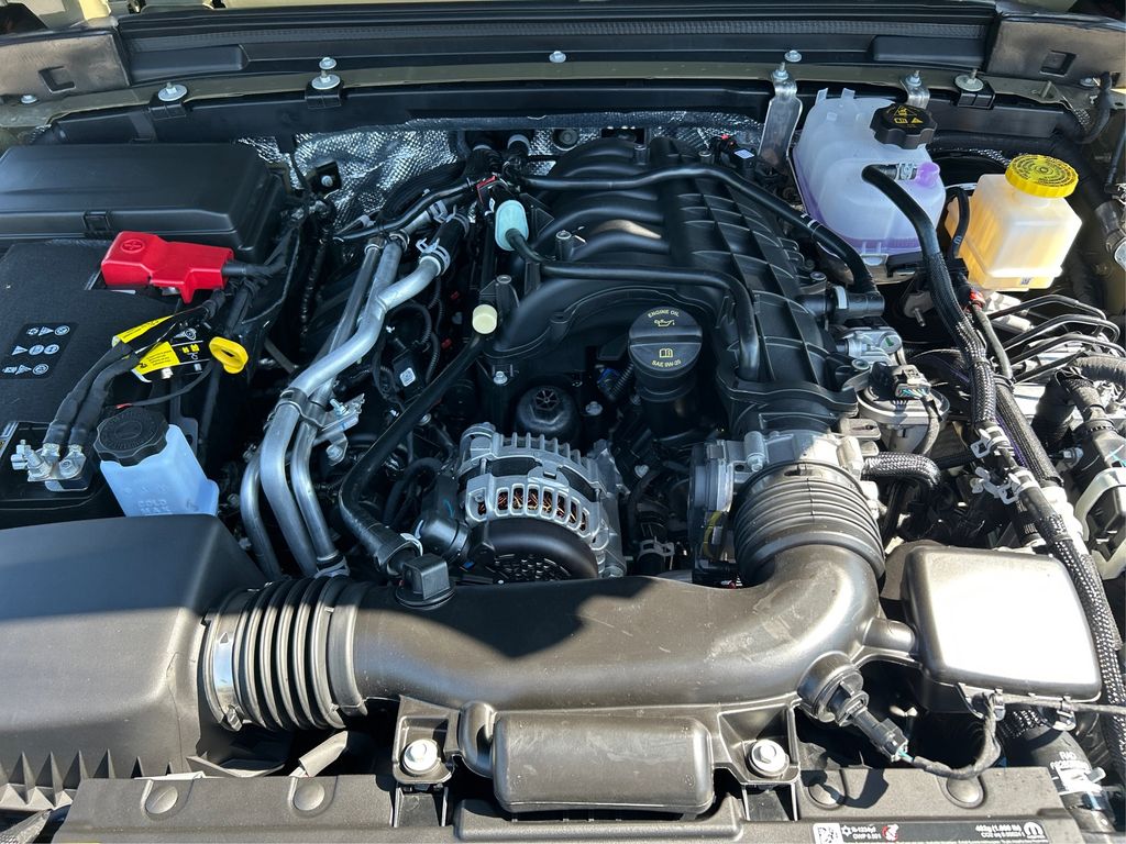 2025 Jeep Gladiator Sport S photo 12
