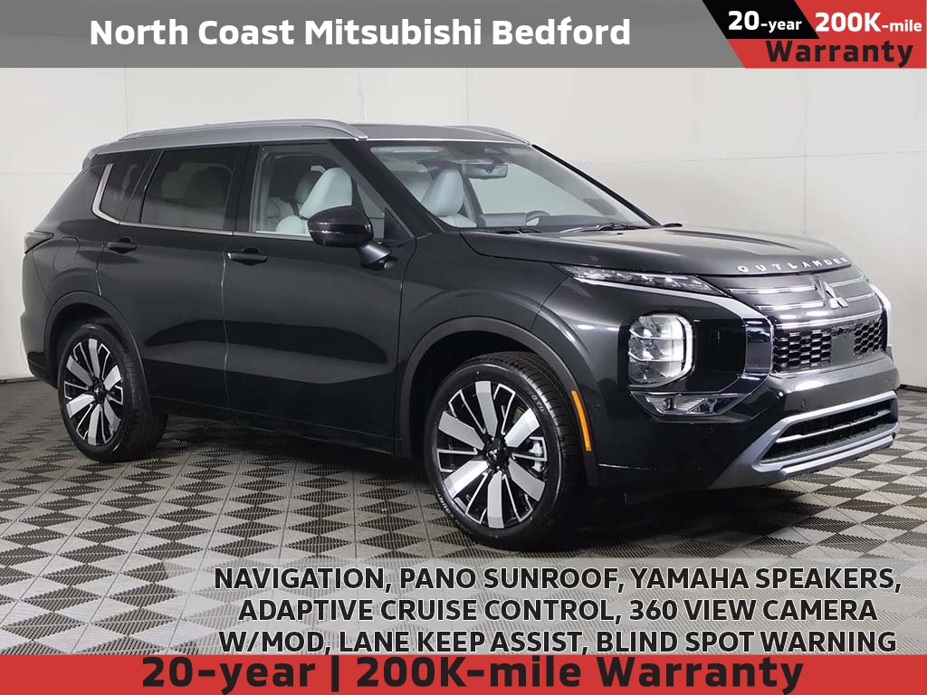 2025 Mitsubishi Outlander SEL Platinum Edition's photo