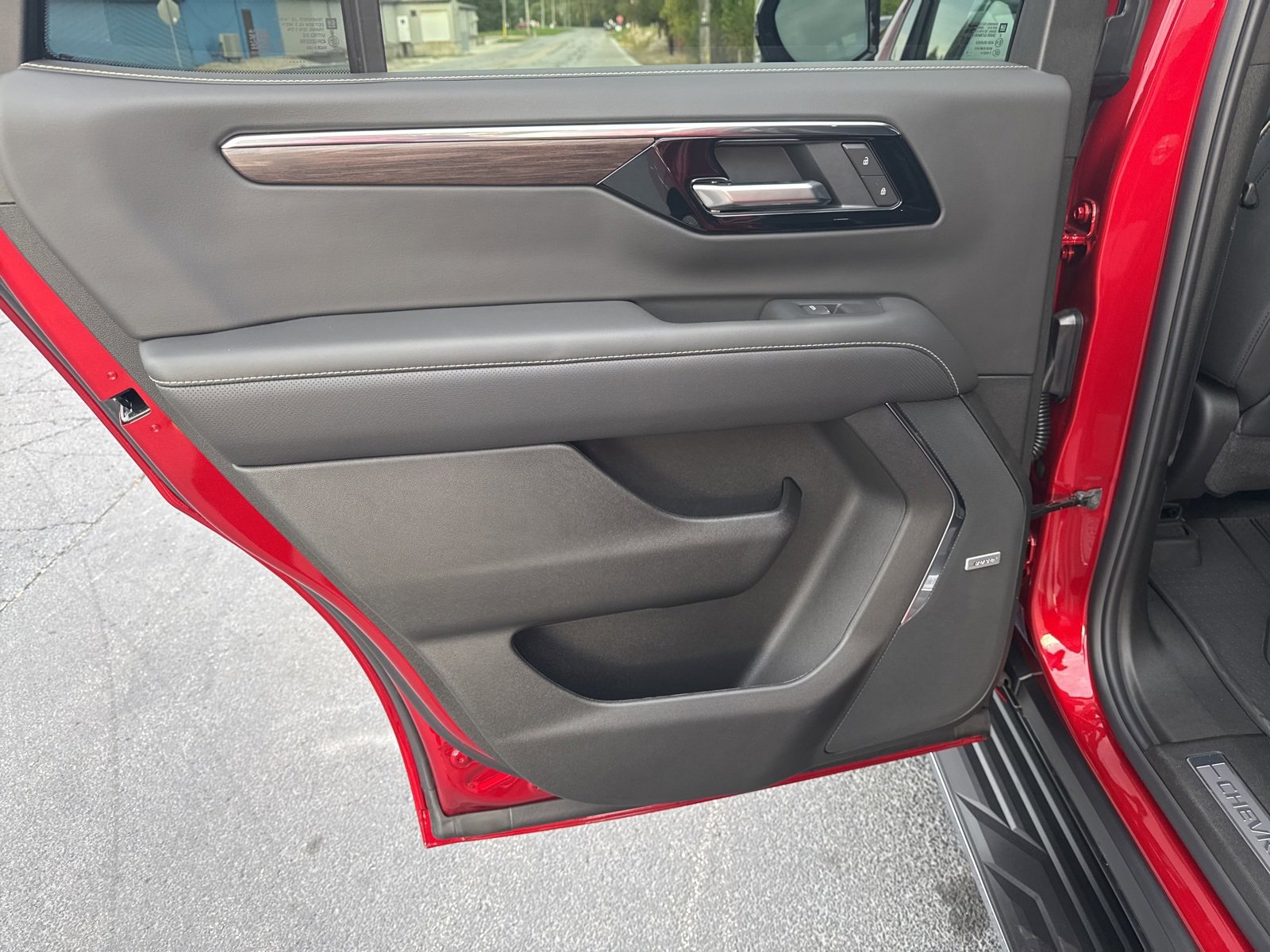 2025 Chevrolet Tahoe Premier photo 21