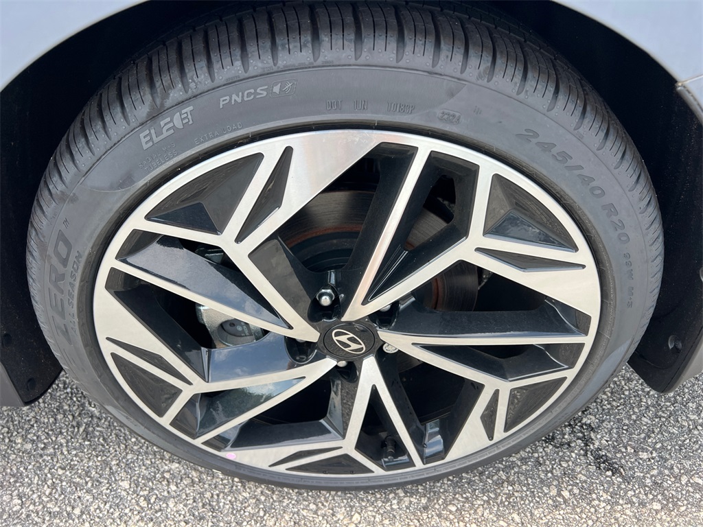 2025 Hyundai Ioniq 6 SEL photo 19