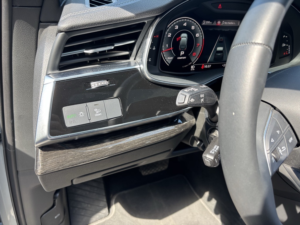 2025 Audi Q7 55 Premium Plus photo 21