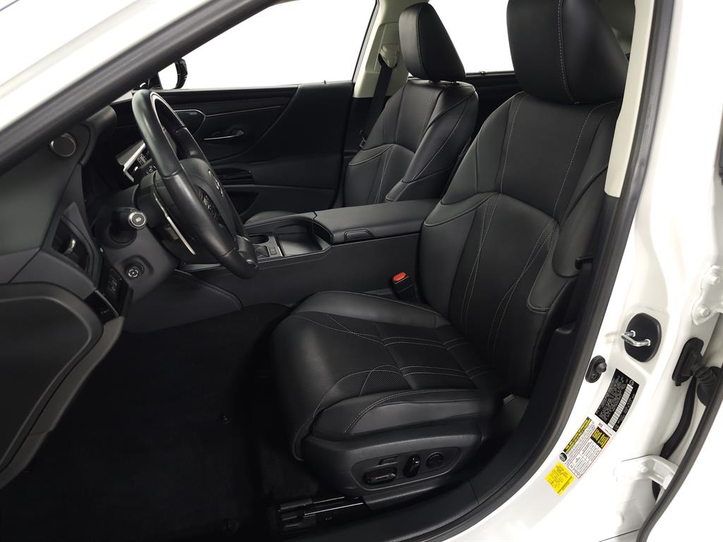 2024 Lexus ES 350 Ultra Luxury photo 17