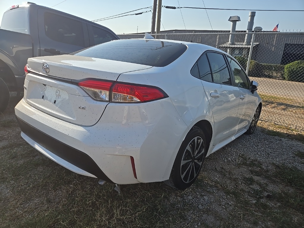 2021 Toyota Corolla LE photo 3