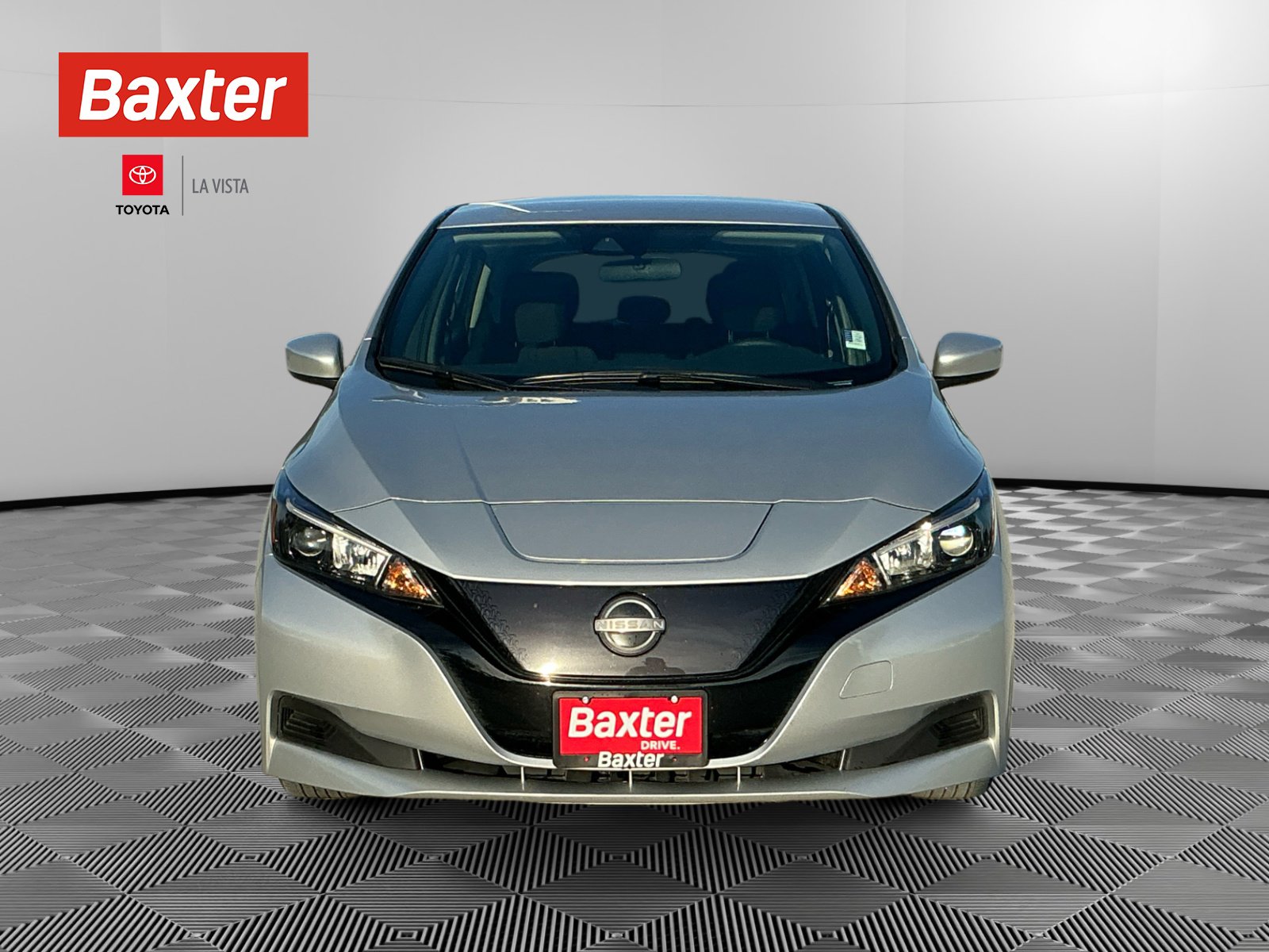 2023 Nissan Leaf S photo 11