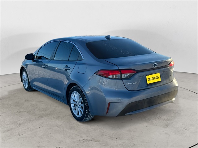 2020 Toyota Corolla XLE photo 3