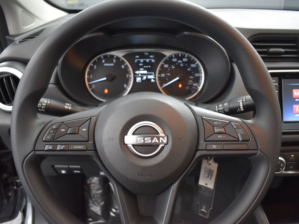 2025 Nissan Versa 1.6 S photo 22