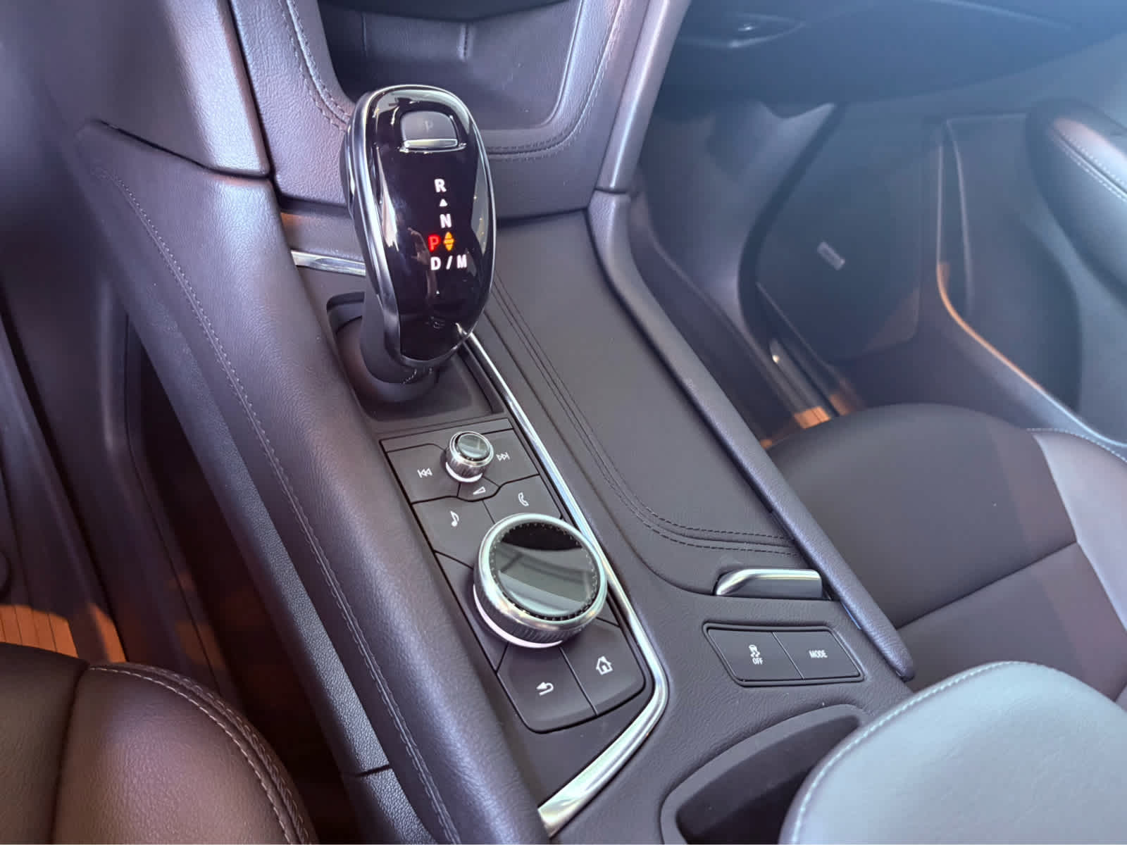 2025 Cadillac XT5 Luxury photo 11