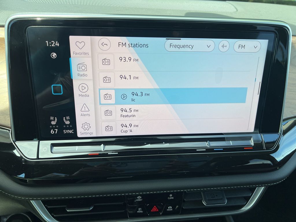 2026 Volkswagen Atlas SE Technology photo 25