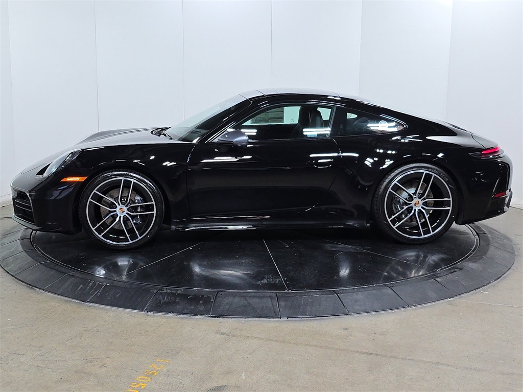 2026 Porsche 911 T photo 10