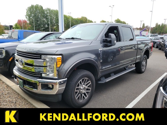2017 Ford F-350 Super Duty Lariat's photo