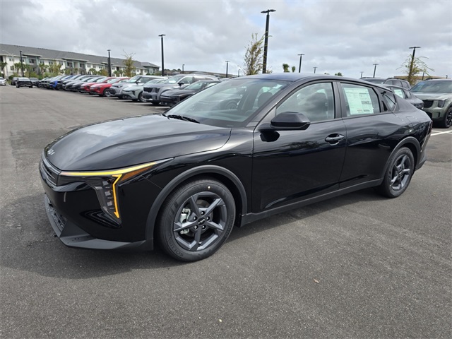 2025 Kia K4 LXS photo 2