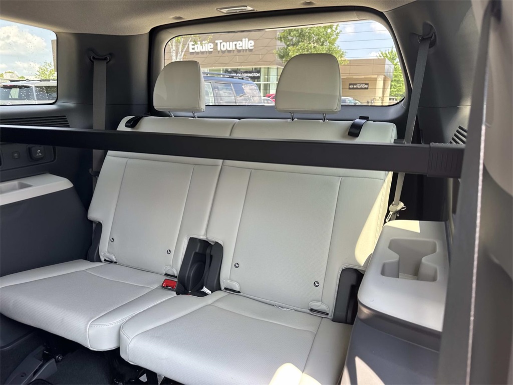 2026 Hyundai Santa Fe Limited photo 4