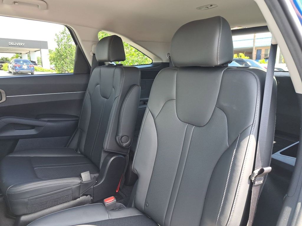 2023 Kia Sorento EX photo 14