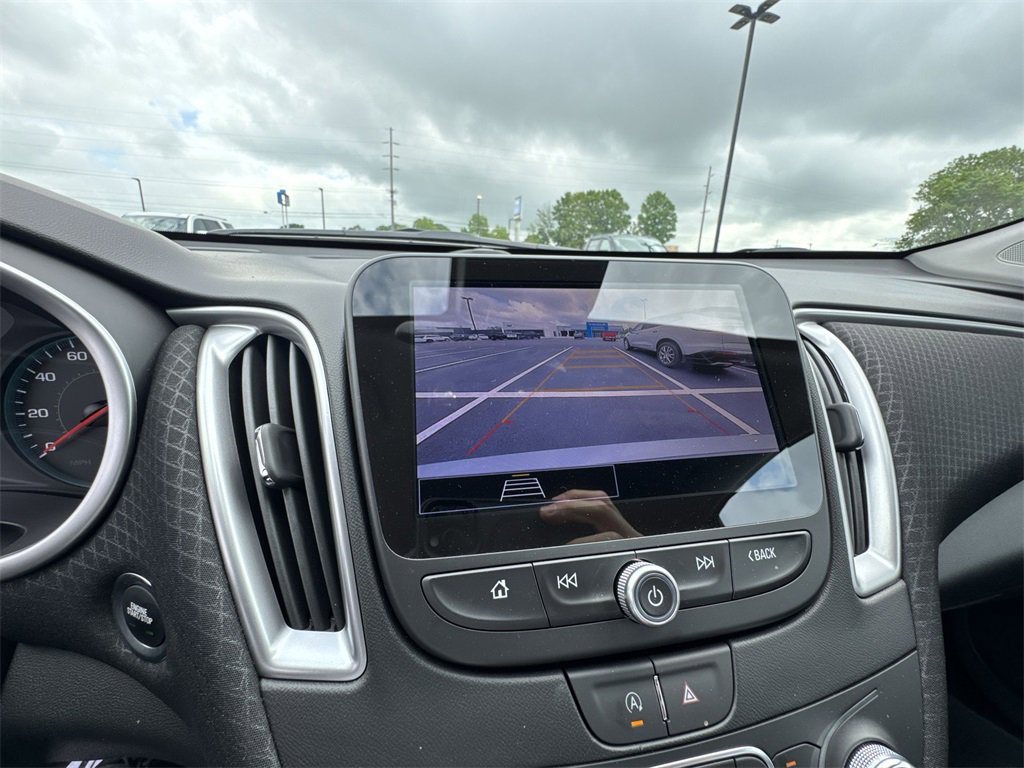 2025 Chevrolet Malibu LS photo 16