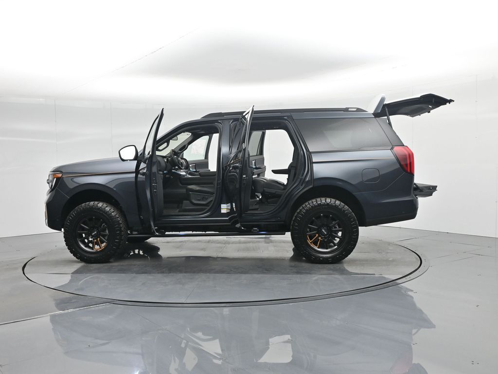 2025 Ford Expedition photo 37