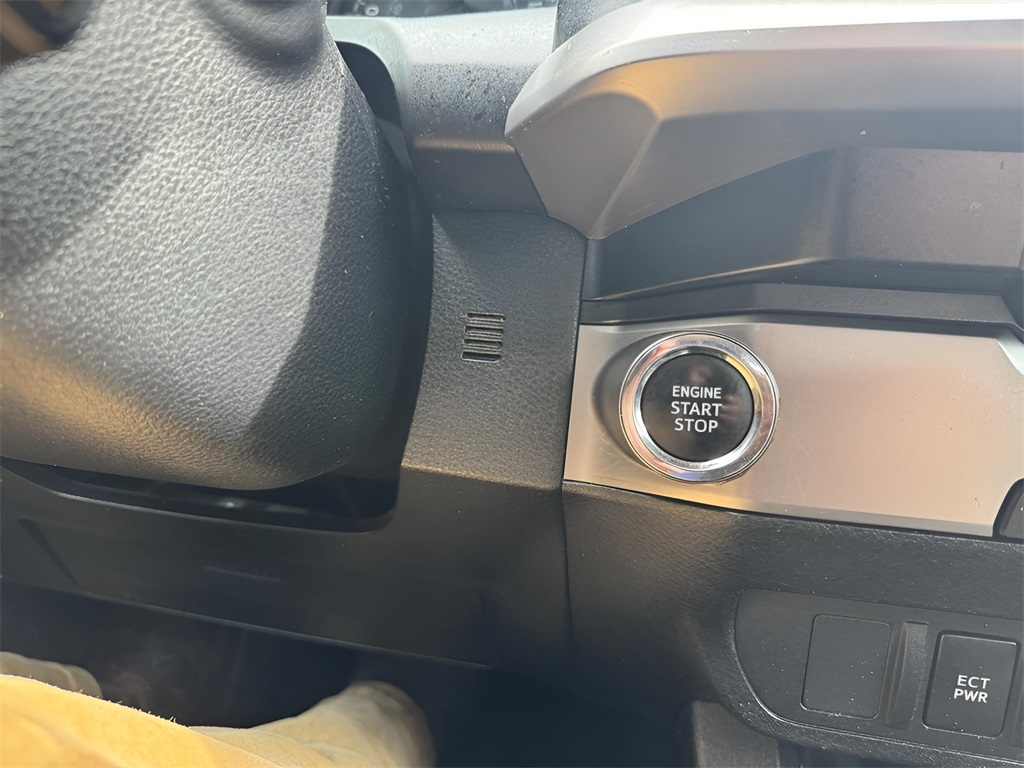 2023 Toyota Tacoma SR5 photo 17