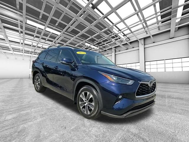 2022 Toyota Highlander XLE's photo