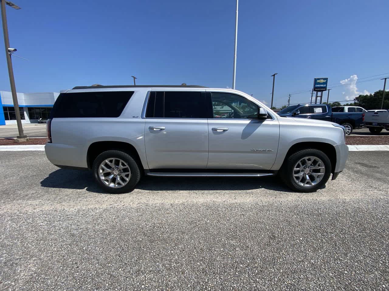 2019 Gmc Yukon XL SLT photo 3