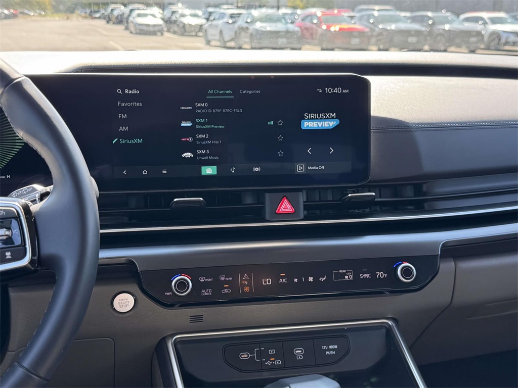 2025 Kia Carnival LXS photo 16