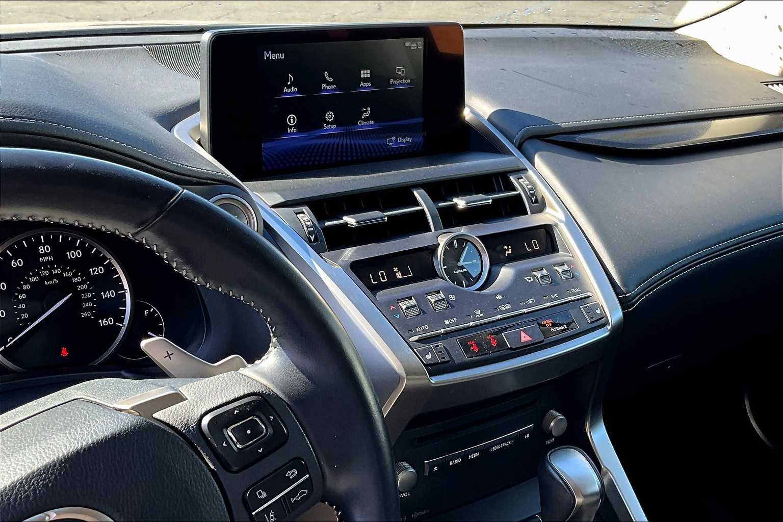 2020 Lexus NX 300 photo 6