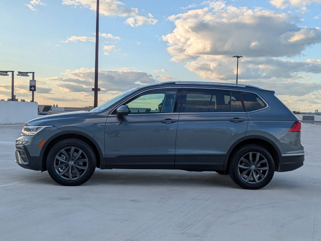 2024 Volkswagen Tiguan SE Wolfsburg Edition photo 3