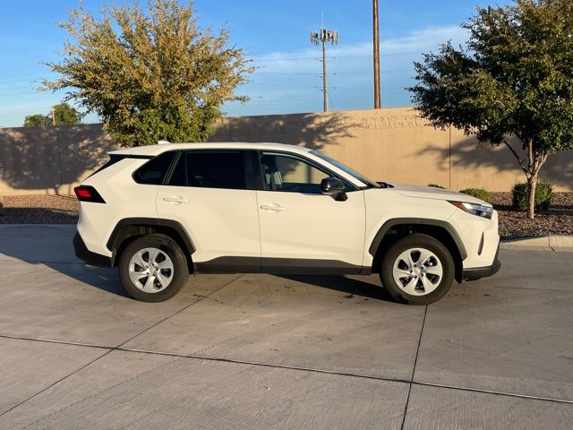 2025 Toyota RAV4 LE photo 2