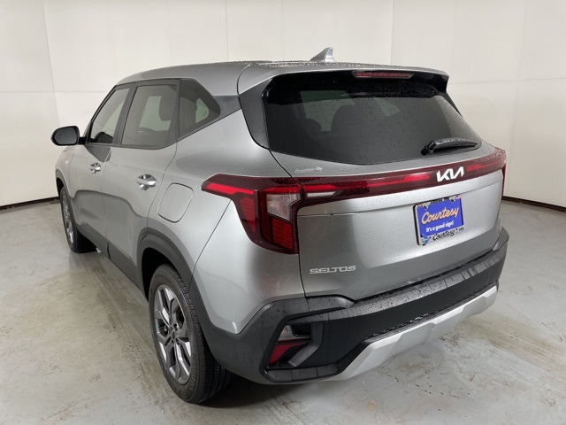 2024 Kia Seltos LX photo 6