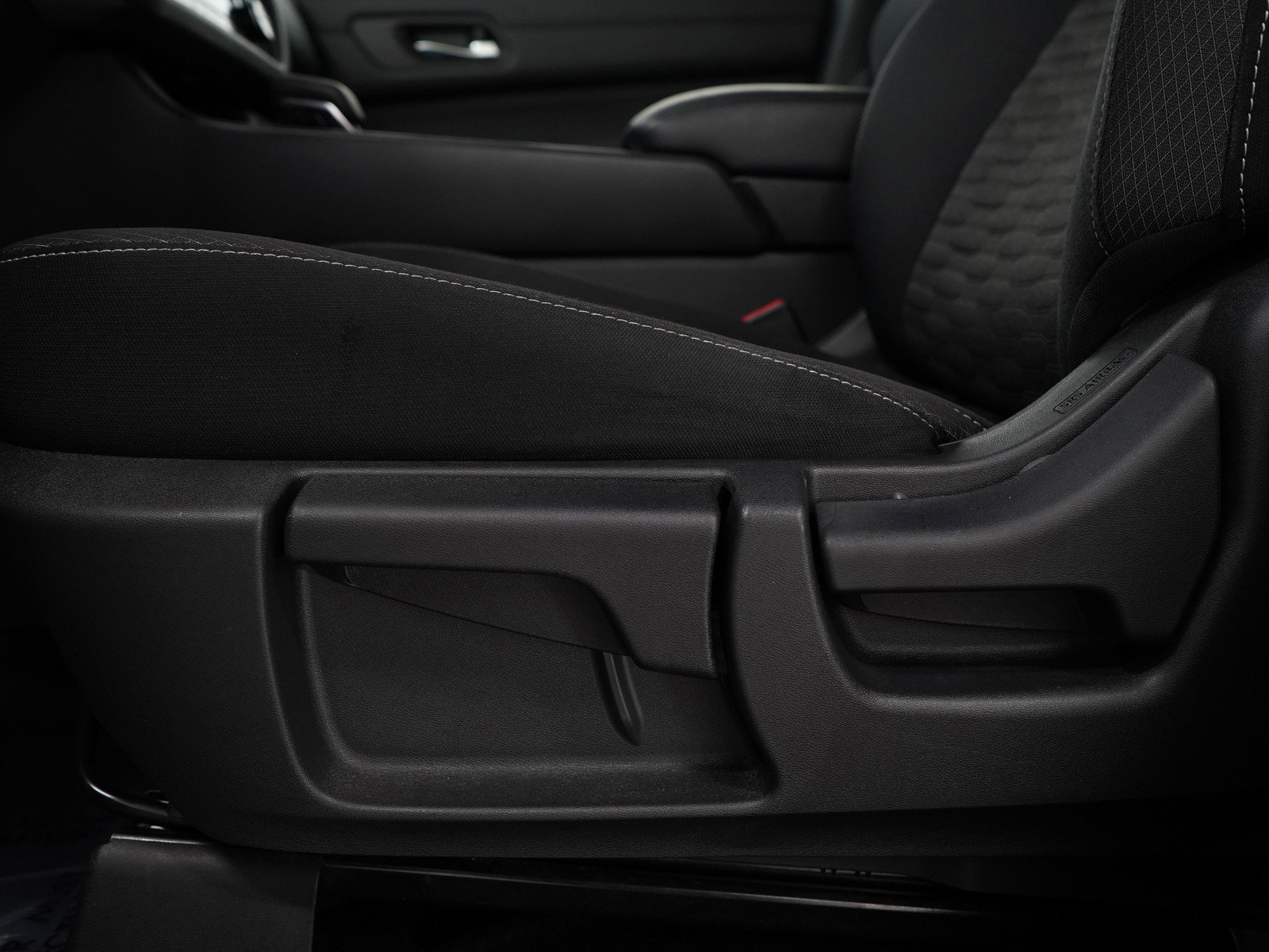 2022 Nissan Pathfinder S photo 22