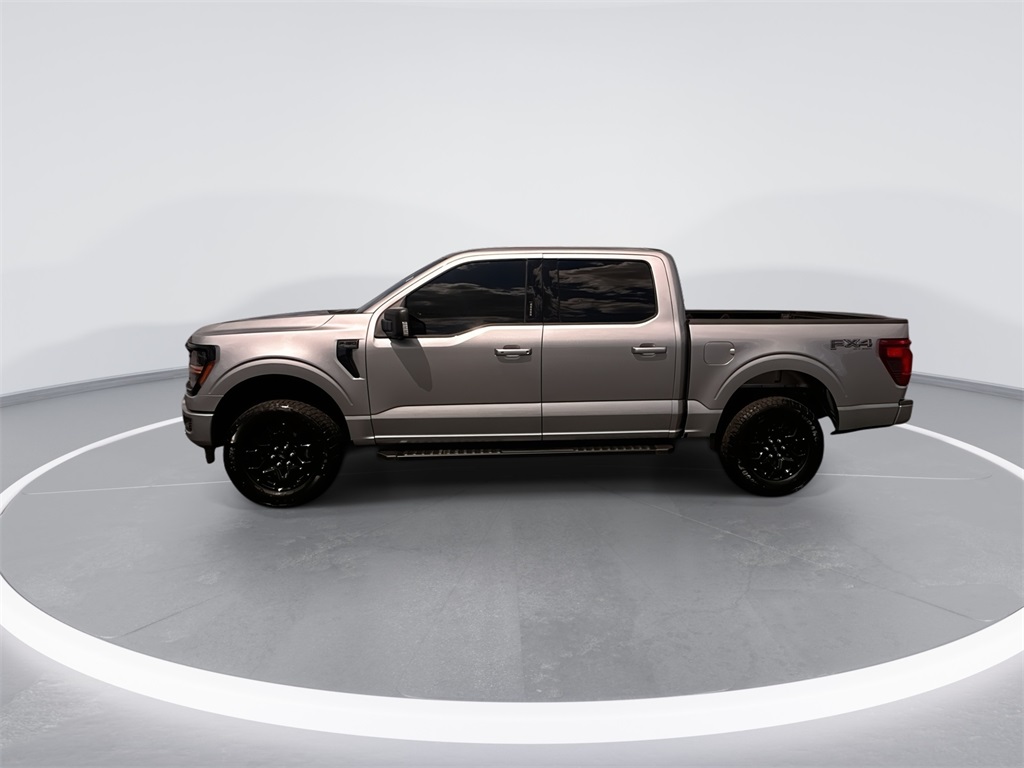 2024 Ford F-150 XLT photo 2