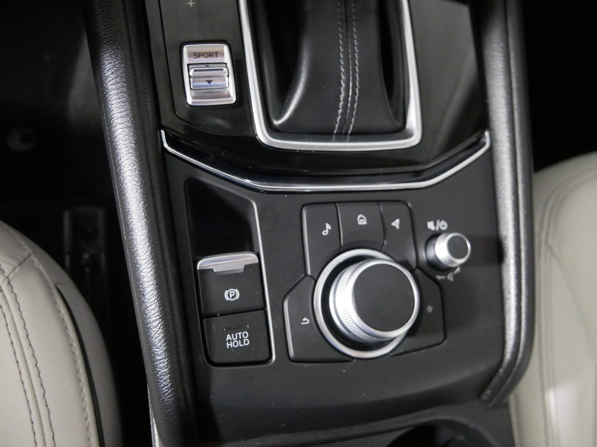 2025 Mazda CX-5 2.5 S Preferred photo 28